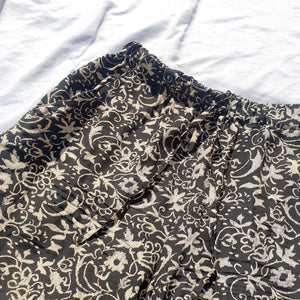 VINTAGE GREEN PAISLEY SHORTS-UK12