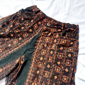 VINTAGE BLACK AZTEC SHORTS-UK14