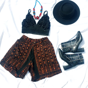 VINTAGE BLACK AZTEC SHORTS-UK14