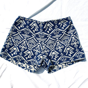 BLUE AZTEC PRINT SHORT SHORTS-M