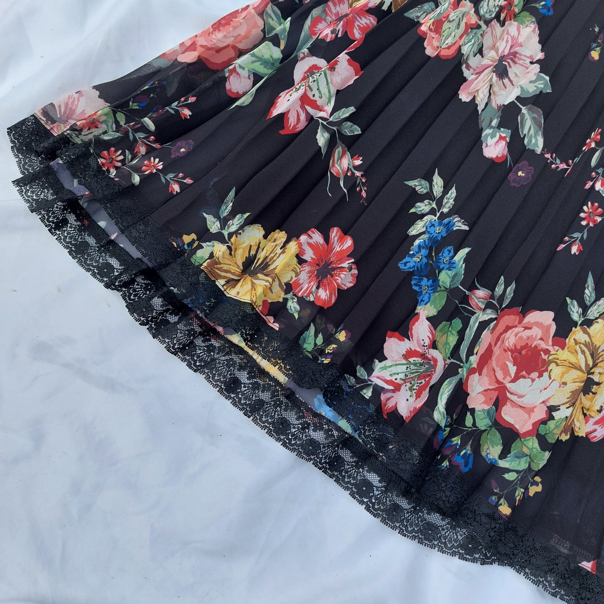 BLACK PLEATED FLARE PILAZO PANTS - UK 10
