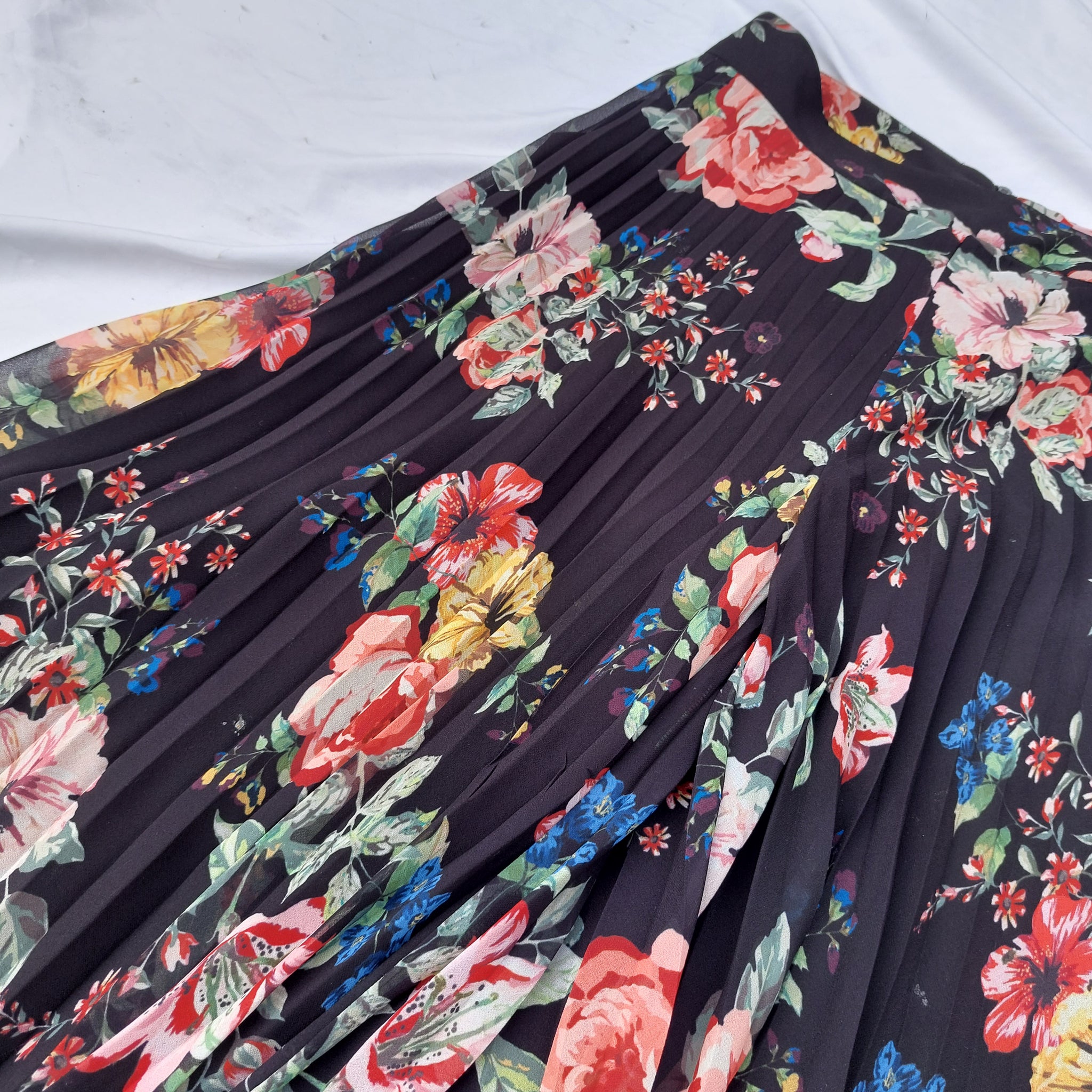 BLACK PLEATED FLARE PILAZO PANTS - UK 10