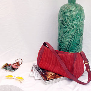 VINTAGE RED Y2K HANDBAG