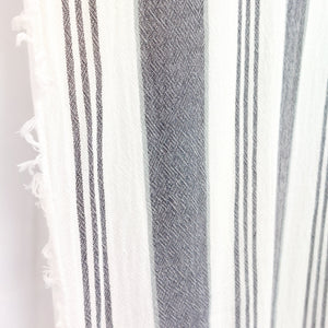 WHITE AND GREY STRIPED SCARF