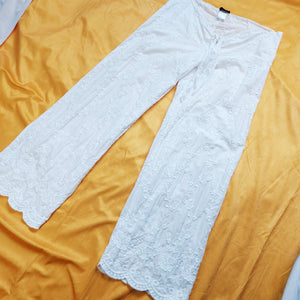 BOHEMIAN WHITE EMBROIDERED PANTS - M