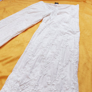 BOHEMIAN WHITE EMBROIDERED PANTS - M