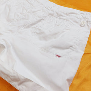 Y2K VINTAGE WHITE CARGO SHORTS- UK10