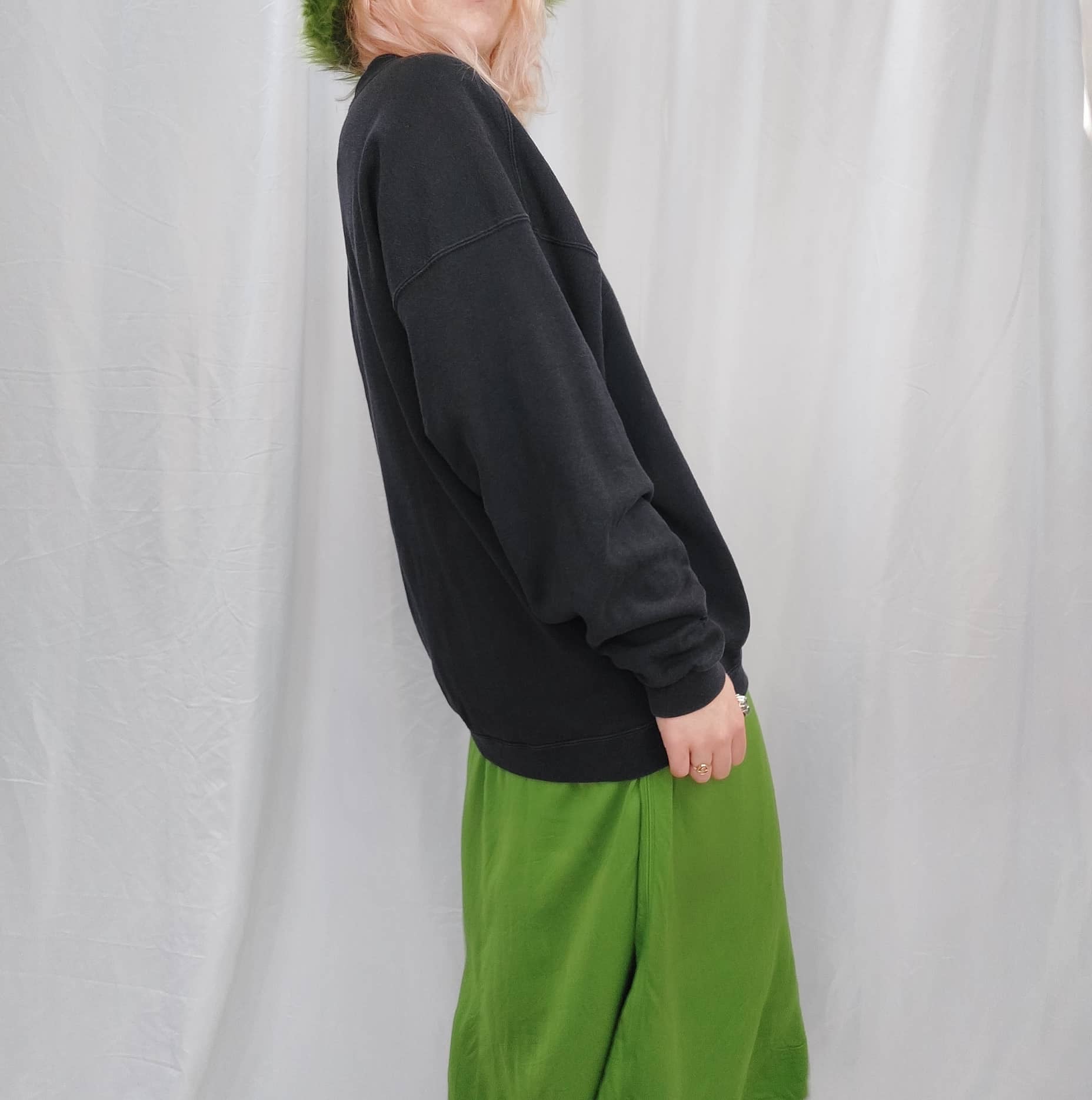 VINTAGE BLACK FOREST ANIMAL SWEATSHIRT - XL